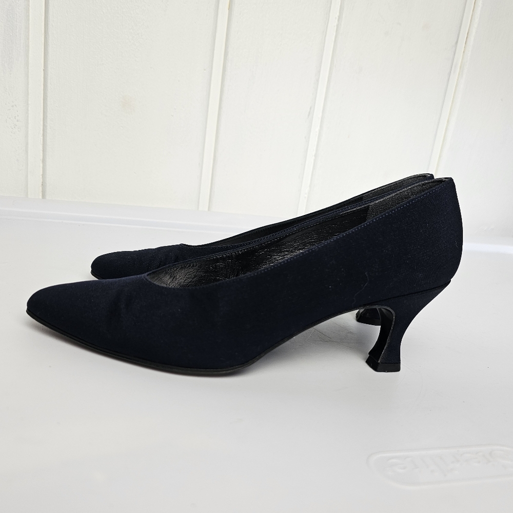Vintage Stuart Weitzman Navy Blue Silver Interior Kitten Heels 8W - Picture 4 of 6